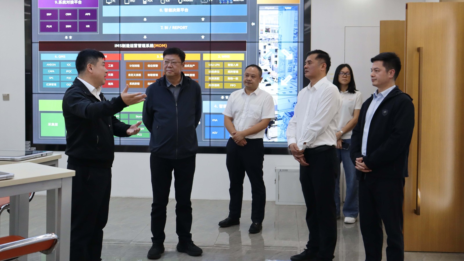 1761287845162023508.jpg IMG_5307.jpg